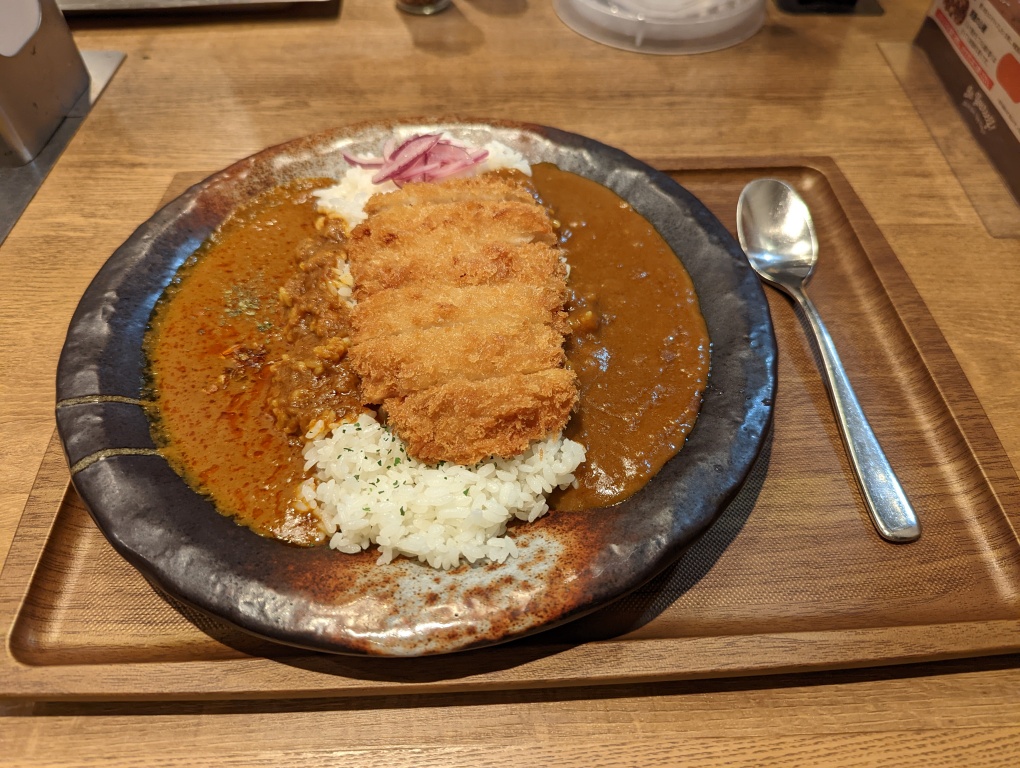 JR品川駅構内「SPICE FACTORY」のスパイスカレー & コク旨カレー